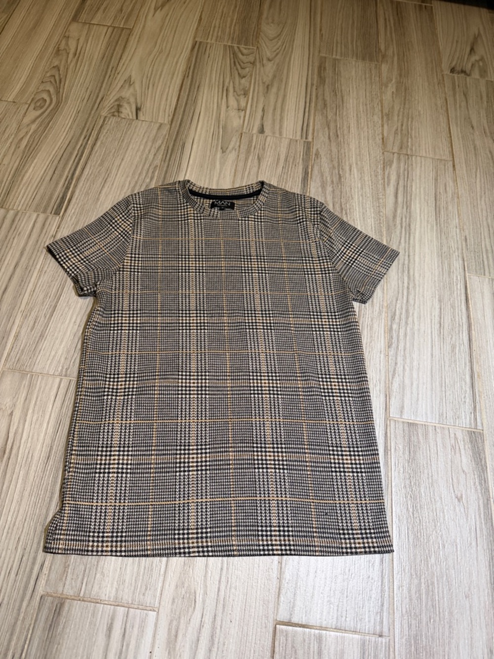 Plaid Short-Sleeve Crewneck Shirt in Brown and Black by H&M
